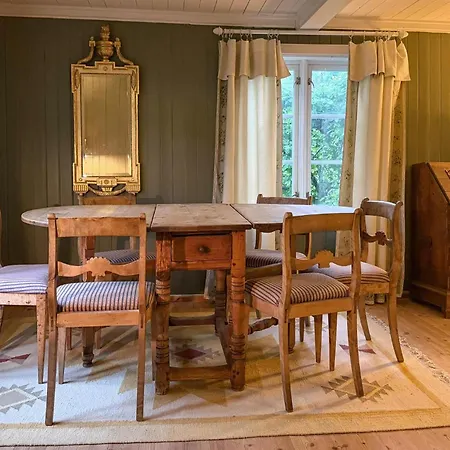 Feriehus 4 Bedroom Gorgeous In