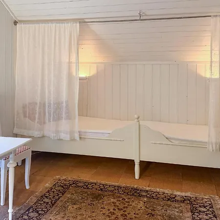 4 Bedroom Gorgeous In *